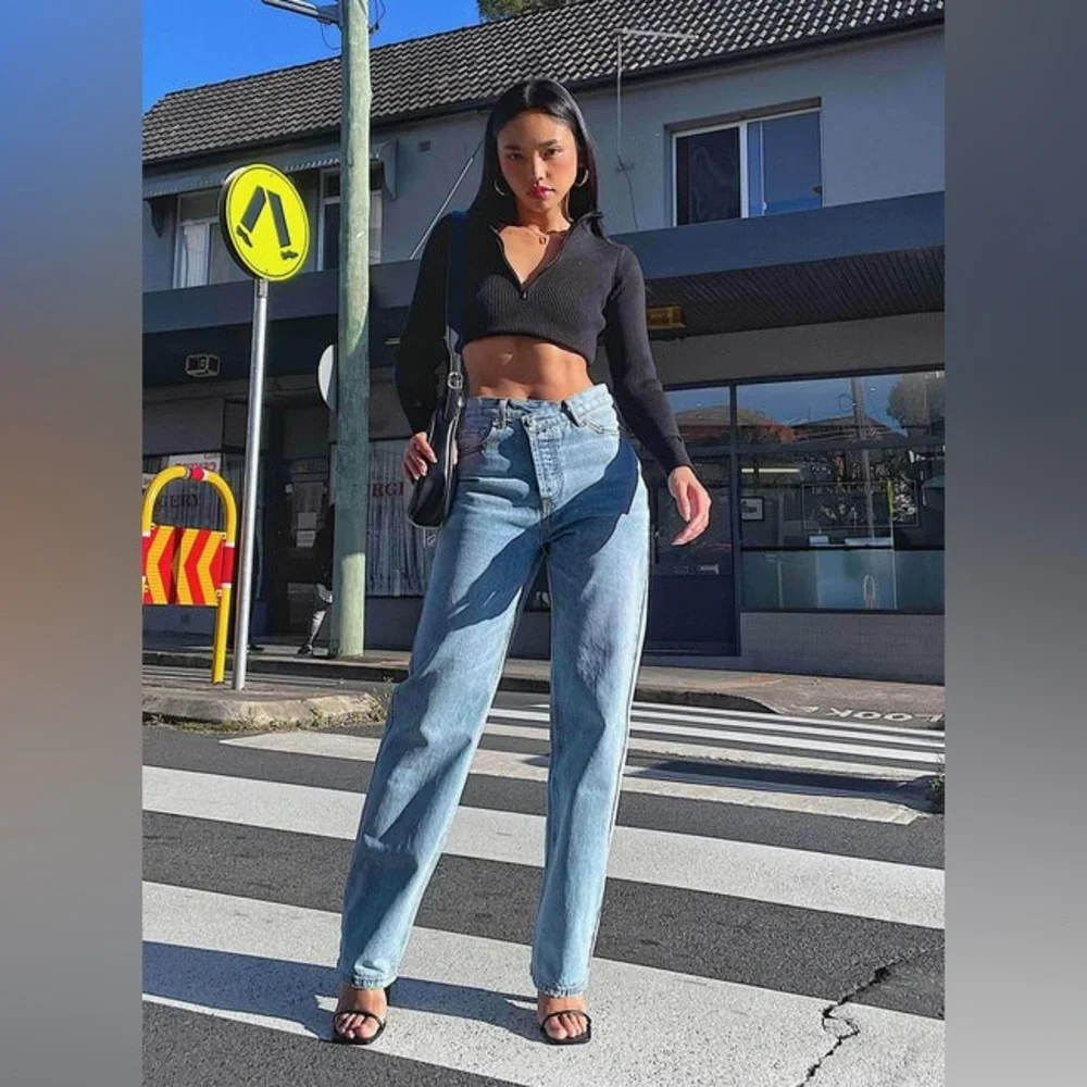 Princess Polly Asymmetric Straight Jeans - Picture 7 of 13